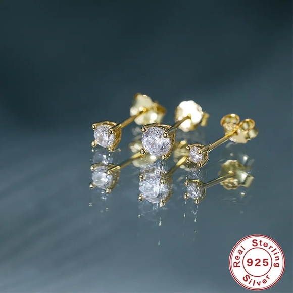 3mm 0.1Ct GRA VVS1 Certified Diamond Screw-in Sterling Silver Studs - Picture 2 of 16